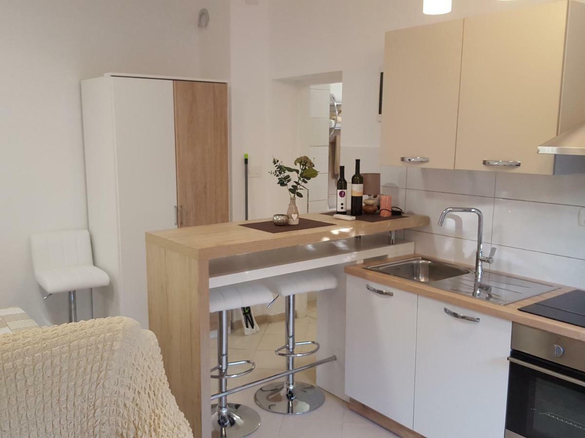 Studio Apartman D&D Banjole Eksteriør billede